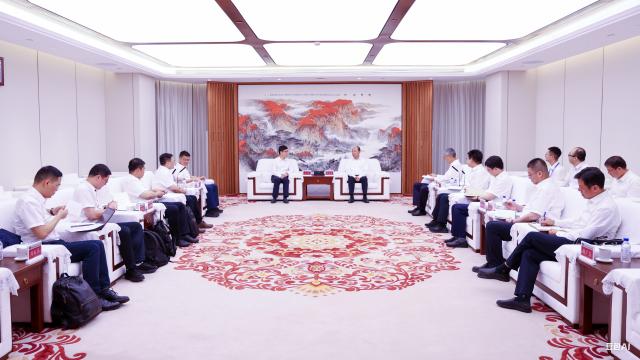 莫鼎革會見杭氧集團黨委書記、董事長鄭偉